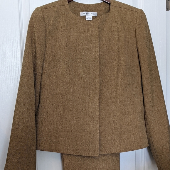 Modern Mustard Color Minimalist Jacket and Pants - Size 8-Beautiful Fabric. - Picture 3 of 8